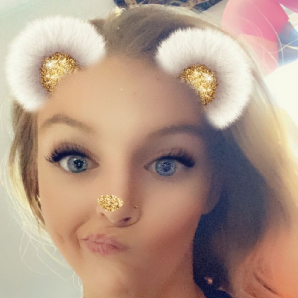 Meet your Posher, Caitlyn